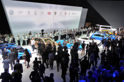 【フランクフルトモーターショー15】前夜祭「VWグループナイト」は世界のメディアから大きな注目 画像