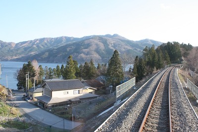 東北の鉄道各線、チリ地震の津波警戒で一時運休 画像