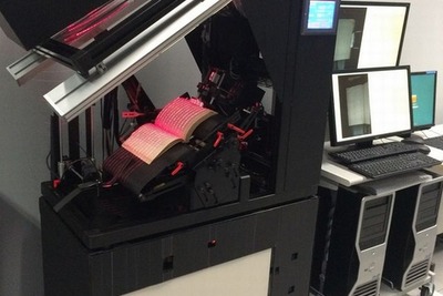 大日本印刷、東京大学附属図書館の貴重蔵書を高速スキャン 画像