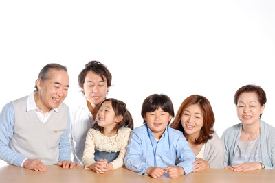 子や孫の帰省、「負担派シニア」はどれだけ出費している…？ 画像