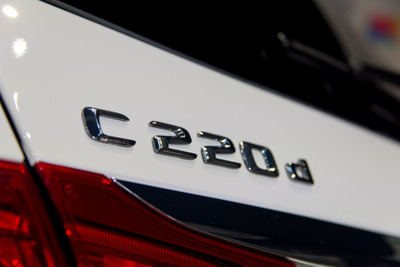 【メルセデスベンツ C220d 発表】「2015年はエンジン革命の年」規制強化で途絶えたディーゼル再び 画像