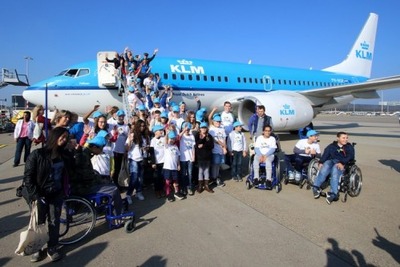 KLMオランダ航空、病気や障害を持つ子供が参加するチャリティフライトを実施 画像