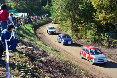 学生200人がダートコースを駆けぬける…14大学参加の6時間耐久レース開催 画像