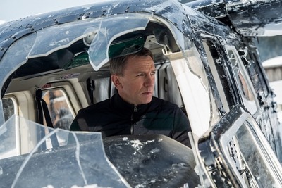 最新アストンも登場『007スペクター』、3日間限定で先行上映 画像