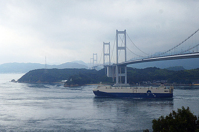 世にも珍しい左側航行は日本でここだけ…航路が変わる来島海峡［フォトレポート］ 画像