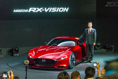 【東京モーターショー 15】マツダ、ロータリースポーツコンセプト RX-VISION を世界初公開 画像