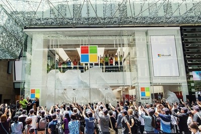 マイクロソフト、豪シドニーにジャンボな旗艦店…いきなり大盛況 画像