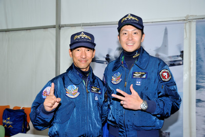 【SUPER GT 最終戦】GTマシンとブルーインパルスの共演はつかの間に… 画像
