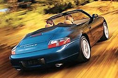 アメリカでポルシェ『911カレラ4』の燃料計に異状発見 画像