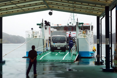 世界遺産登録を前に新造船就航…黒島天主堂と本土・相浦を結ぶフェリー［フォトレポート］ 画像