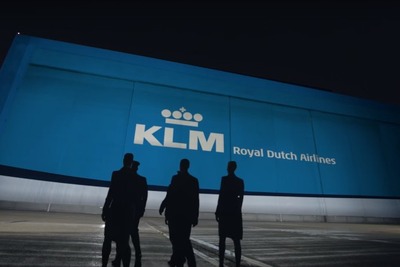 KLMオランダ航空、ドリームライナー初号機のアンボクシング・ムービーを公開 画像