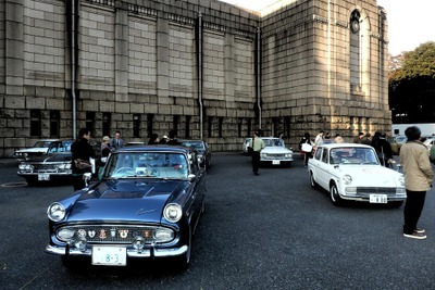 名車が外苑を彩った…トヨタ博物館クラシックカーフェスタが開催 画像