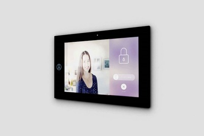タブレットがドアホンのモニターに…外出先からも来客を確認 画像