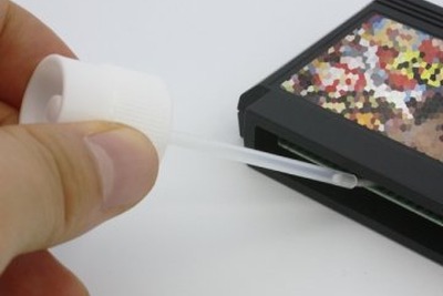 経年劣化したゲームカセットを蘇らせる「復活剤」発売 画像