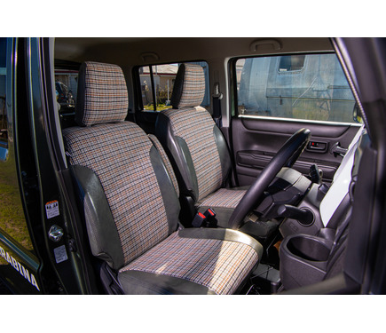 今度はハスラーが大変身 変えてるパーツは3つだけ ダムドの ハスラー クラシコ と ハスラー カラビナ ニューレトロな2台はどこへ行っても個性オーラ放ちっぱなし 枚目の写真 画像 レスポンス Response Jp 今度はハスラーが大変身 変えてるパーツは3つだけ ダムドの ハスラー クラシコ と ハスラー カラビナ ニューレトロな2台はどこへ行っても個性オーラ放ちっぱなし 枚目の写真 画像 レスポンス Response Jp