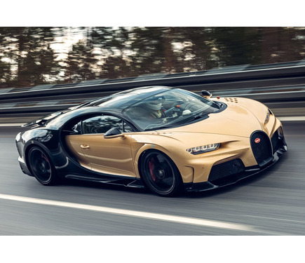 ブガッティ シロン「スーパースポーツ」、440km/hの最高速テスト