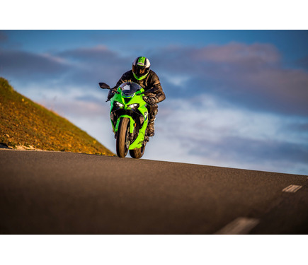 カワサキ『Ninja ZX-6R』2026年モデルの新カラーにバイクファン