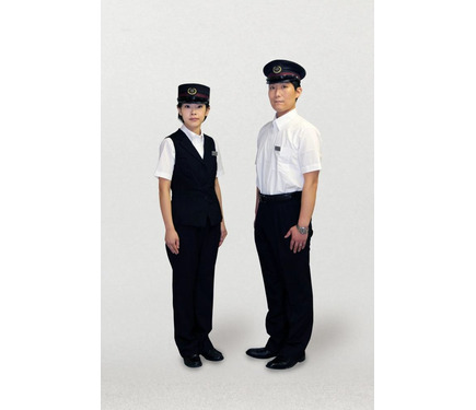 阪急電鉄駅員コート 制服 駅のホームで人が多い時に車両の扉