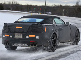 史上最強の カマロ、次期型 ZL1 が豪雪を駆け抜けた 画像