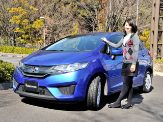 エコカーも走って楽しい!…藤島知子が グッドイヤー のスタンダードモデルを体感 画像
