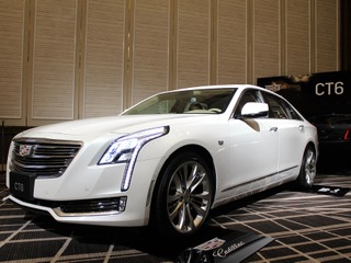 【キャデラック CT6】「軽量ドライバーズカー」でドイツ勢に対抗する 画像