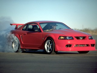 フォードの最終兵器? 400HP『マスタング』を追う 画像