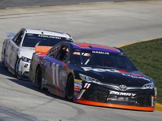 トヨタ カムリ 次期型、NASCARマシンで先行公開か 画像