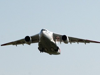 岐阜基地航空祭、サプライズは次期輸送機「XC-2」の試験フライト 画像