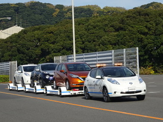日産、自動運転技術活用の完成車搬送システムを公開 画像