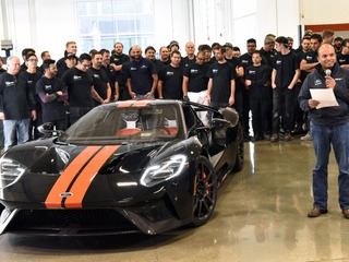 フォード GT 新型の生産開始…9年ぶり復活したスーパーカーは環境に配慮 画像