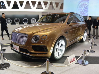 【東京オートサロン2017】BBS、ベンテイガ採用のホイールを実車装着展示 画像