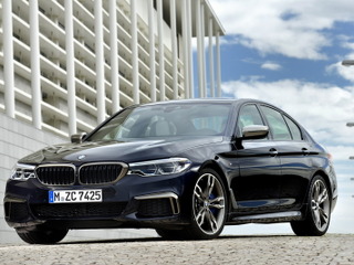 BMW 5シリーズ 新型に462馬力の「M550i」…加速は現行 M5 超えた 画像