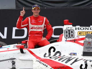 【INDYCAR 第1戦】最下位発進からの“逆転横綱相撲”でブルデー優勝…佐藤琢磨は開幕戦5位 画像