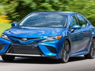 トヨタ カムリ 新型、スポーティグレード設定 画像
