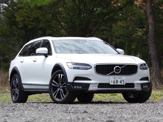【ボルボ V90クロスカントリー 試乗】このバランス加減は、まさにクロスオーバー…岩貞るみこ 画像