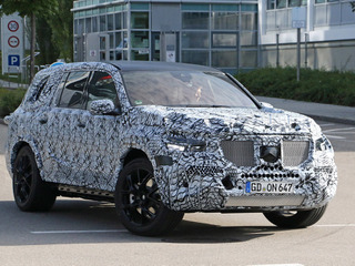 メルセデス GLS、次期型は“究極のファーストクラスSUV”へ 画像