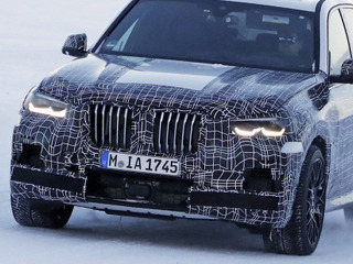 スーパーSUV「X5 M」次期型を激写…BMW X5 史上初の600馬力へ 画像