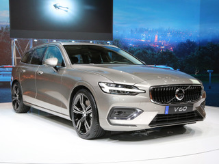 ボルボ V60 新型、2代目にはPHVも登場…ジュネーブモーターショー2018詳細画像 画像