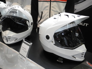 ワイズギア、4月発売予定のヘルメットはコスパがウリ…東京モーターサイクルショー2018 画像