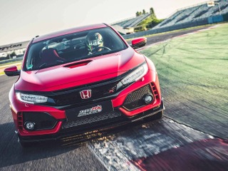 ホンダ シビックタイプR、市販FF車最速タイムを記録---チャレンジ2018が始動 画像