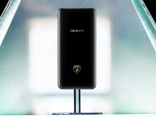 ランボルギーニが公式スマホ発表、フル充電に35分…中国企業と提携して開発 画像