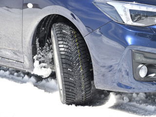 ユニークなトレッドが性能を発揮する新スタッドレス、ファルケン ESPIA W-ACEを試す…雪道もドライ路面も安心 画像