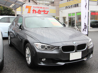 定規といっしょにキズの写真を撮る理由…お得な輸入車からコアな掘り出し物まで【カーセブンの中古車】 画像