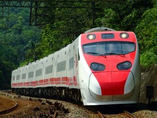 仕様書どおりに製造しないメーカーの責任…石井国交相が台湾列車事故に言及 画像