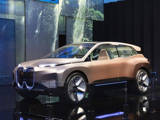 BMWの次世代EVをVRドライブ、自動運転中にテレビ会議参加も…CES 2019 画像