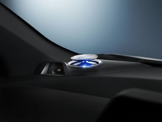 アルパイン、ツィーターが自動昇降する車種専用高音質3ウェイスピーカー発売へ 画像