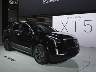 キャデラック XT5 にスポーツパッケージ…シカゴモーターショー2019で発表 画像