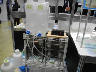 山口大学、海水と淡水の塩分濃度差エネルギーで発電する装置を開発…FC EXPO 2019 画像