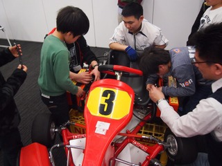 親子電気レーシングカート組立体験&最新EV試乗 日本EVクラブが3月24日に開催 画像