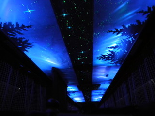 京成バス、プラネタリウム仕様の夜行高速バスで女性客の増を狙う 画像